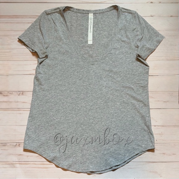 lululemon athletica Tops - Lululemon V-neck Heathered Gray Prima Cotton Shirt Size 4